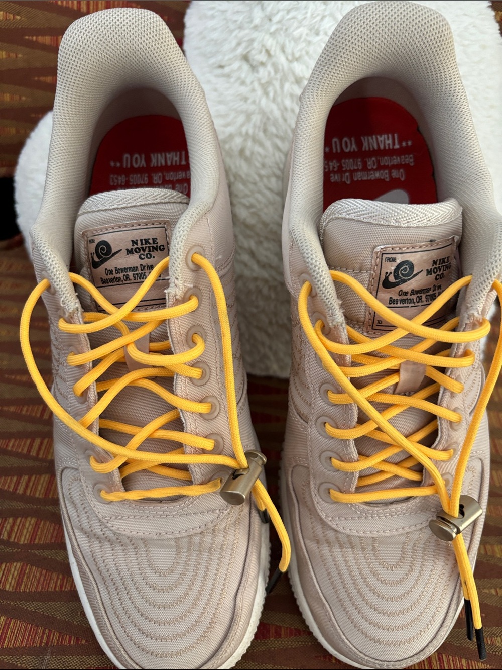 Nike Men’s Sneakers Beige with Yellow Laces
